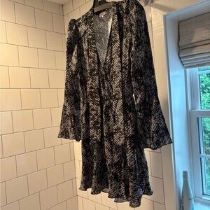 Parker Snake Print Dress Black and White tie neck like new